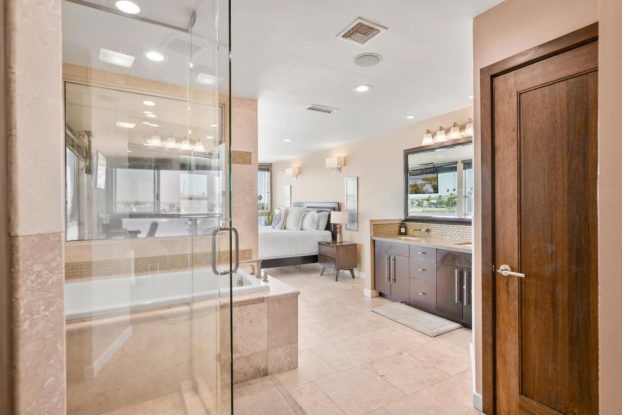 Stunning Bayfront Condo With Gorgeous Views, Garage, Massive Roof Deck & Ac - Dogs Welcome! San Diego Extérieur photo